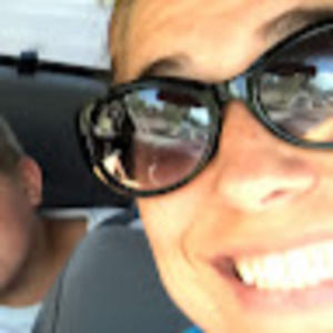 Meet your Posher, Holly